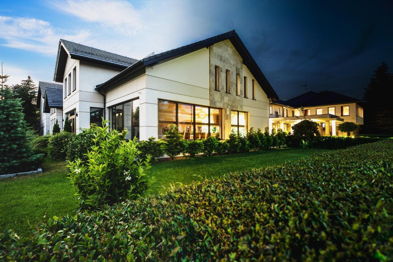 Hotel Amazonka Conference And Spa Цехоцинек Экстерьер фото